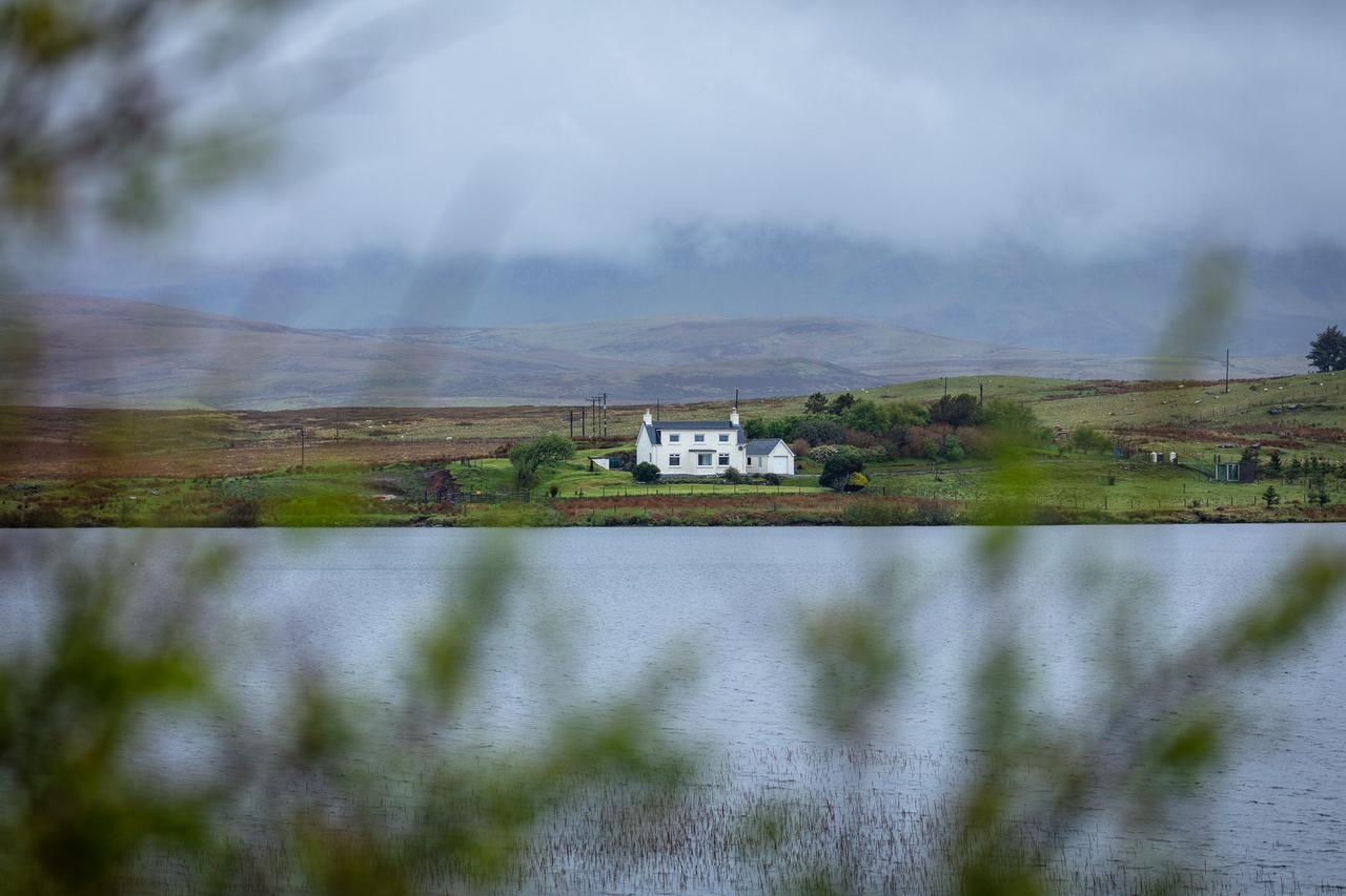 Villa Lochside Staffin Exterior foto